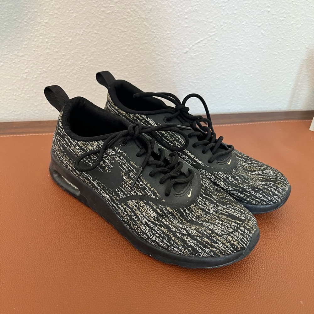 Nike Sneakers women